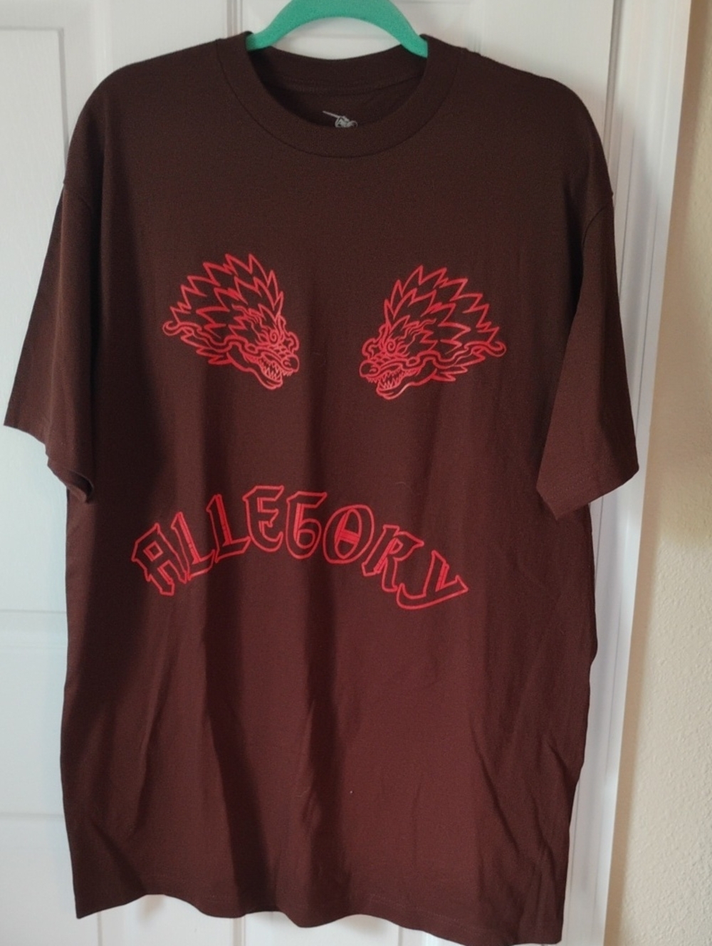 Allegory Men's Tee Size XL Like New